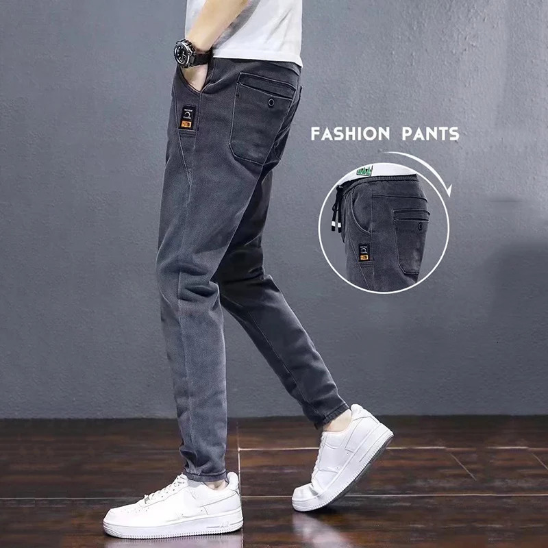 Mens Comfortable Elastic Waist Denim Pants Plush Thermal Autumn Winter Harem Trousers Fashion Narrow Leg Gray Jeans Male 251128