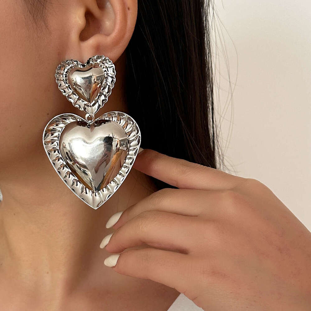 exquisitely crafted niche textured diecast aluminum earrings for ladies