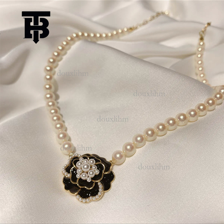 TB BHULAMTE Women's Camellia Flower Necklace, Chinese-Style Acrylic Resin Pearl Jewelry with Heart Love Circle Pendant - 40 cm Popcorn Chain, Black an - view 5