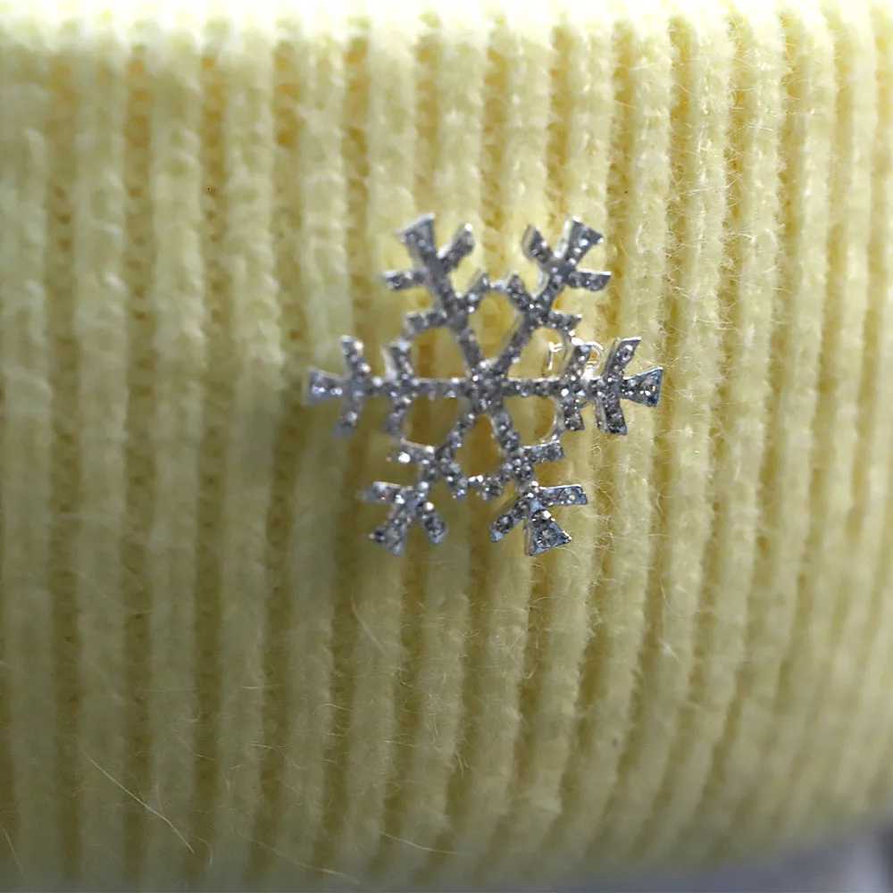 Hot Selling Winter Hat Real Rabbit Fur Winter Hats For Women Snowflake Warm Beanie cold Hats Women Solid Adult Cover Head CapXJ251129