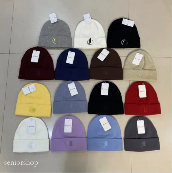 2026 NEW Designer Luluity Lemonics Hat Autumn Winter Warm Men Women Skull Knitted Wool Cap Yoga Beanie Tide Street Hip-Hop Hats Fashion Bonnet Hats Sets