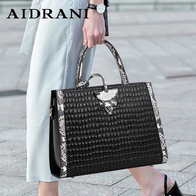Aidrani Womens genuine leather handbag fashion crocodile patterned cowhide bag large capacity luxury brand bag K251128