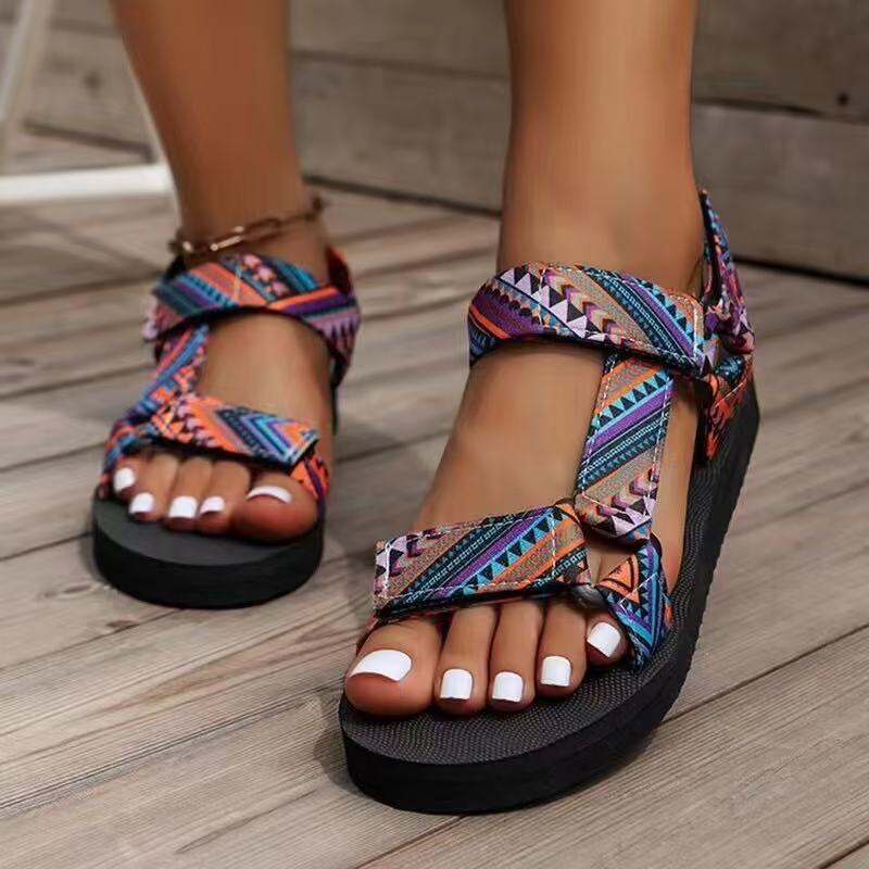 2025 Plus Designer Size Women's Summer Sandals With New Round Toe Thick Sole And Single Buckle Strap Suitable For Casual Wear