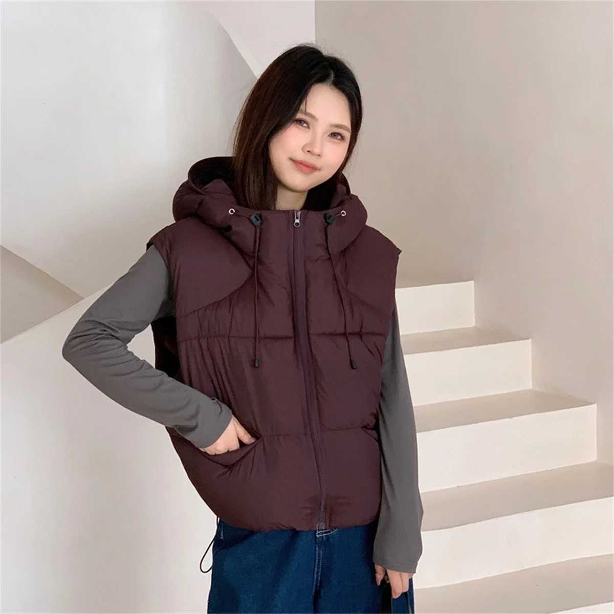 Women Autumn Winter Zip Up Vest 2025 Solid Sleeveless Fashion Hooded Waistcoat Lady Casual Street Thick Clothes Warm Outfit CoatT251129