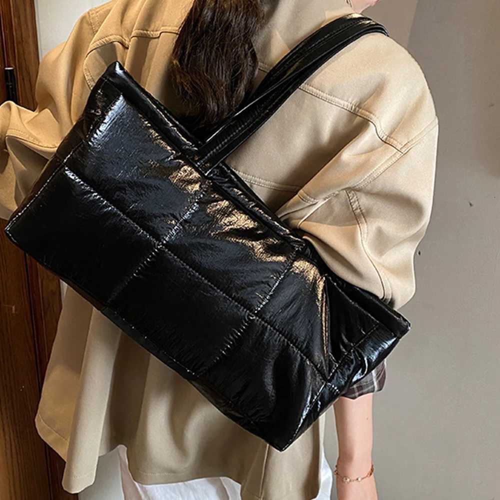 Cotton Padded Shoulder Bag Casual Nylon Quilted Tote Bags for Women Handbag Large Capacity Space Down Bag Designer Shopper Purse K251128