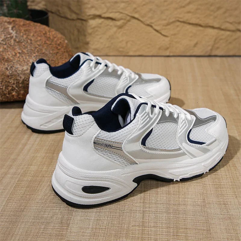 Plus Size 45 Women Sneakers Round Toe Lightweight Sports Running Shoes Womens Vulcanize Shoes Outdoor Anti-slip Platform Shoes 251128