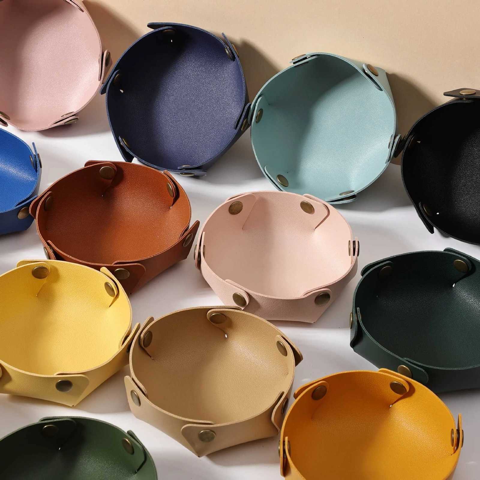 Leather Cosmetic Key Wholesale Jewelry Storage Box for Home Living Room Portable Luxury Storage Box Y251129