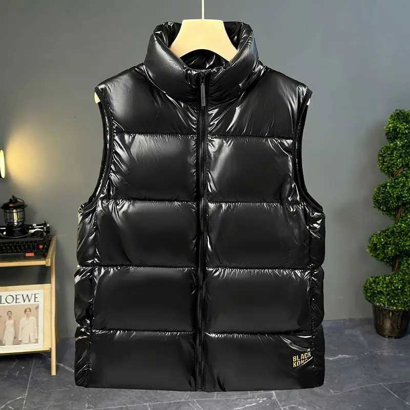 Autumn Winter Black Gold Down Cotton Vest For Women And Women Large Size Short Zipper Puffer Waistcoat Casual Sleeveless ParkasT251129