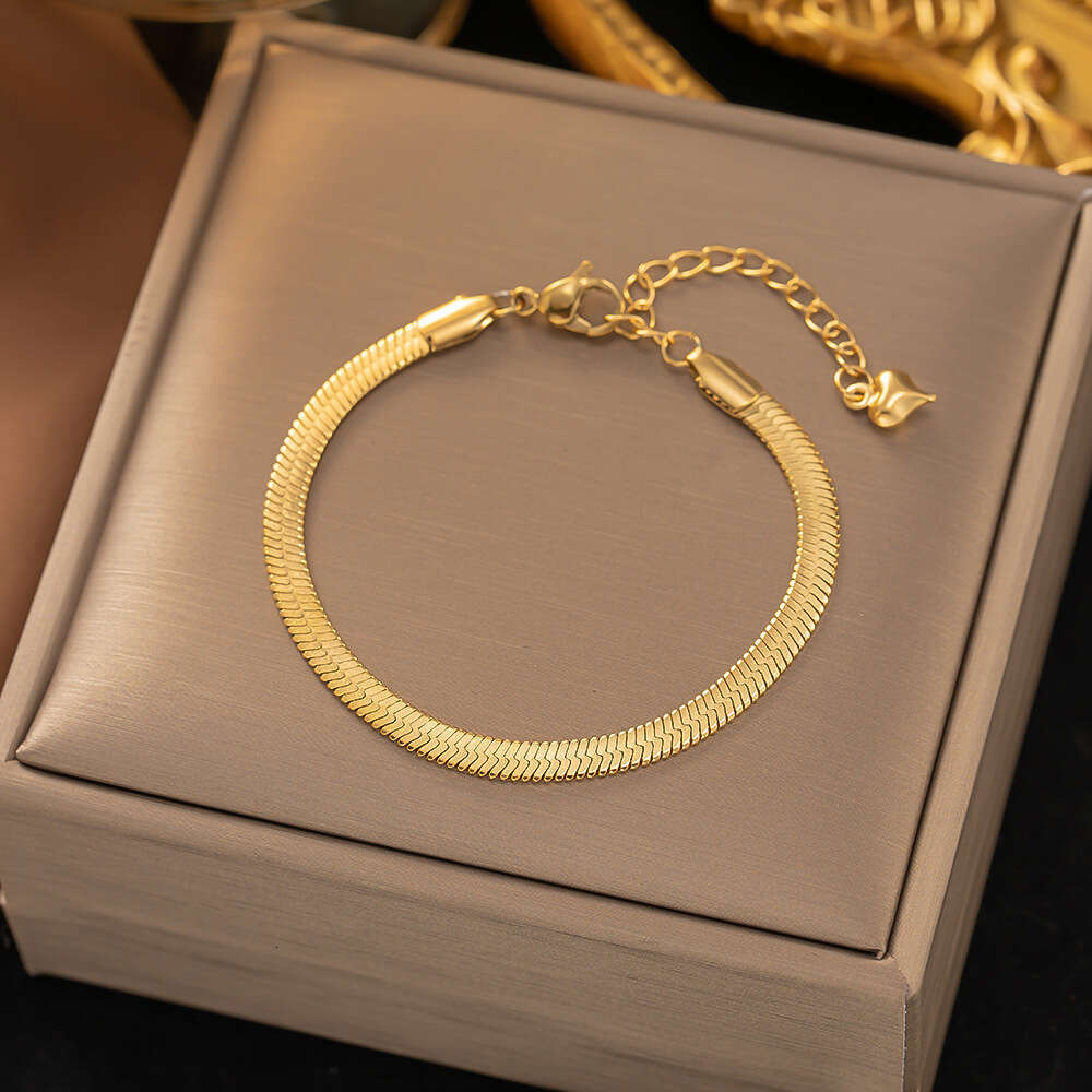 DHCollections Fashion Hot Sale Zircon Titanium Bracelet Gold Plated Stainless Steel Bracelets for Women