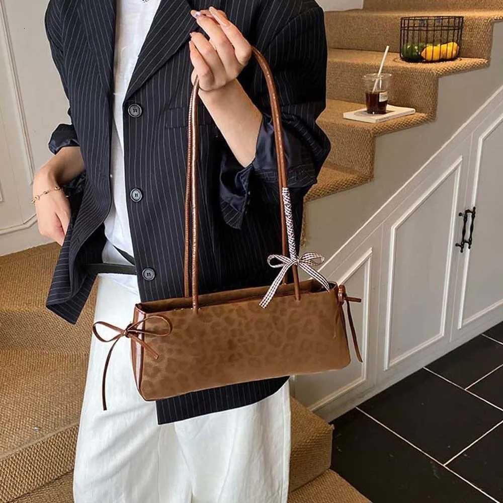 All-match Sweet French Stick Handbag Bow Ribbon Korean Style Leopard Print Underarm Bags Texture Waterproof PU Shoulder Bag Work K251128
