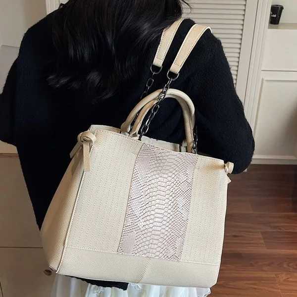 Shoulder Bag Tote Bag Autumn and Winter Retro Crocodile Pattern Handbag Large Capacity Womens Bag Fashion Embossing K251128
