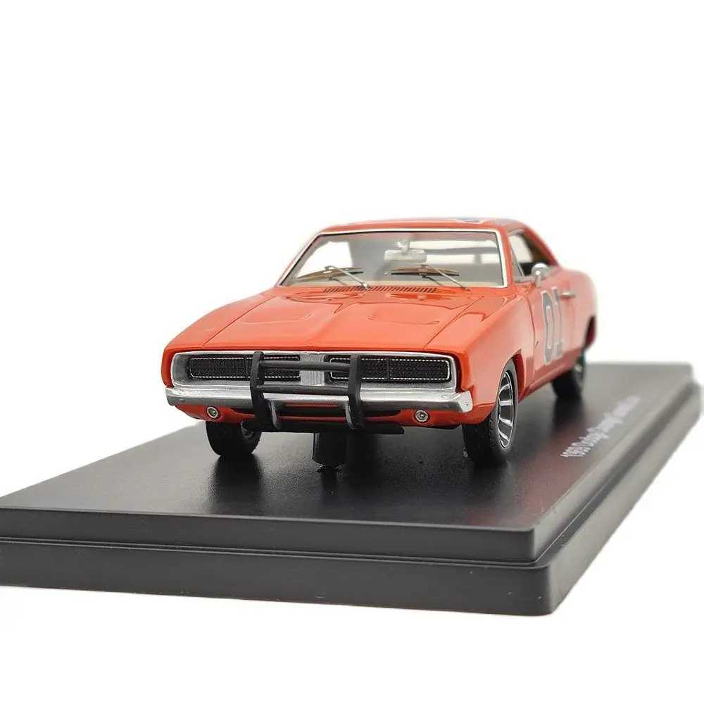 Auto World 143 1969 Charger General Lee Red AWRSS1151 Limited Edition Resin Model Car Collection Toys Gift J251129