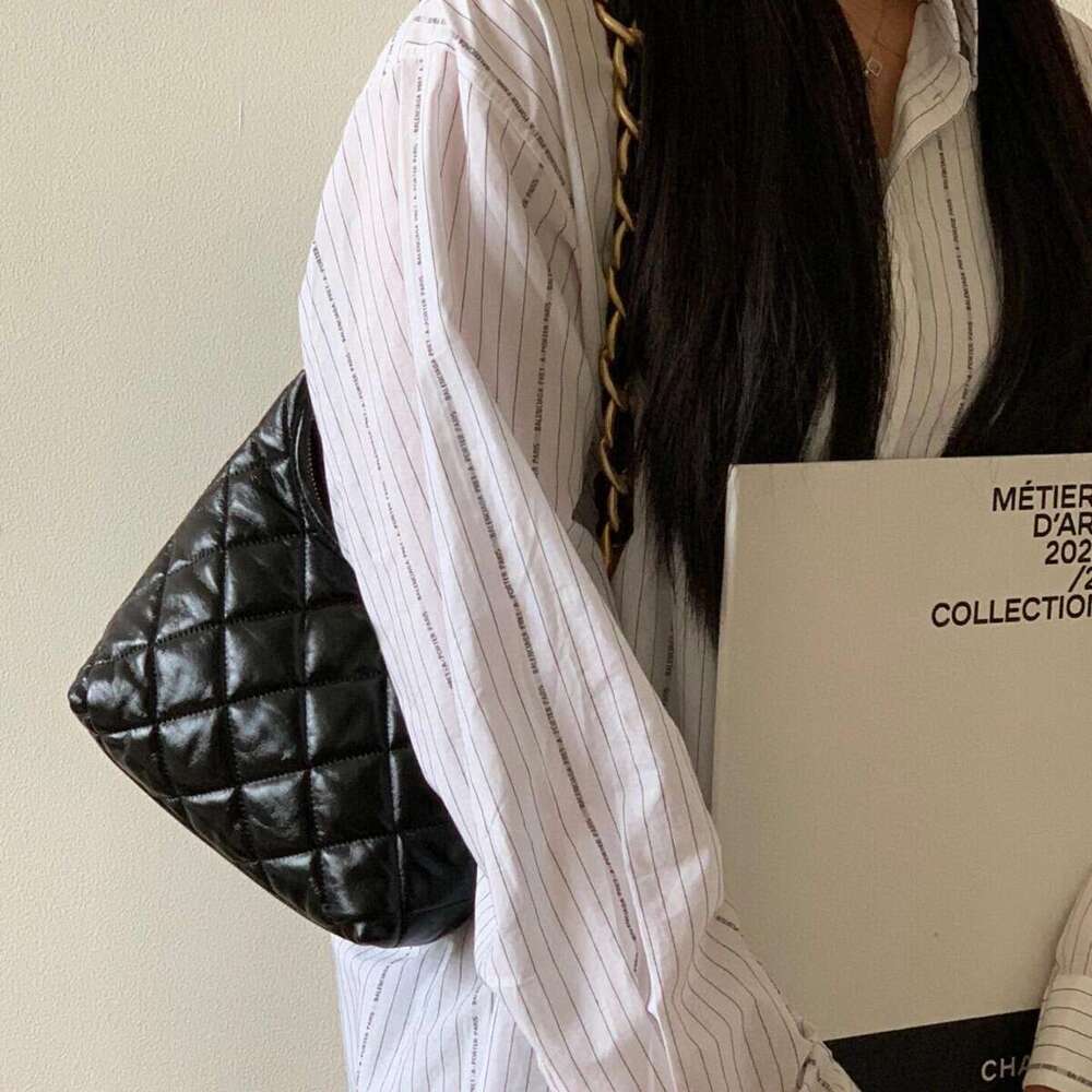 Xiaoxiangfeng 24A Thick Chain Shoulder Hobo Underarm Cover Oil Wax Cowhide Black Gold Hippie Bag Female