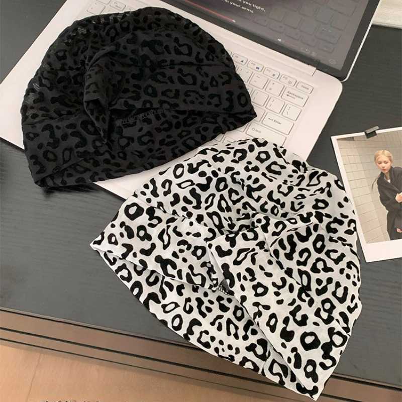 American Leopard Print Pullover Short Brim Stacking Hat Womens Spring and Summer Personality Big Head Thin Skull Beanie CapXJ251129