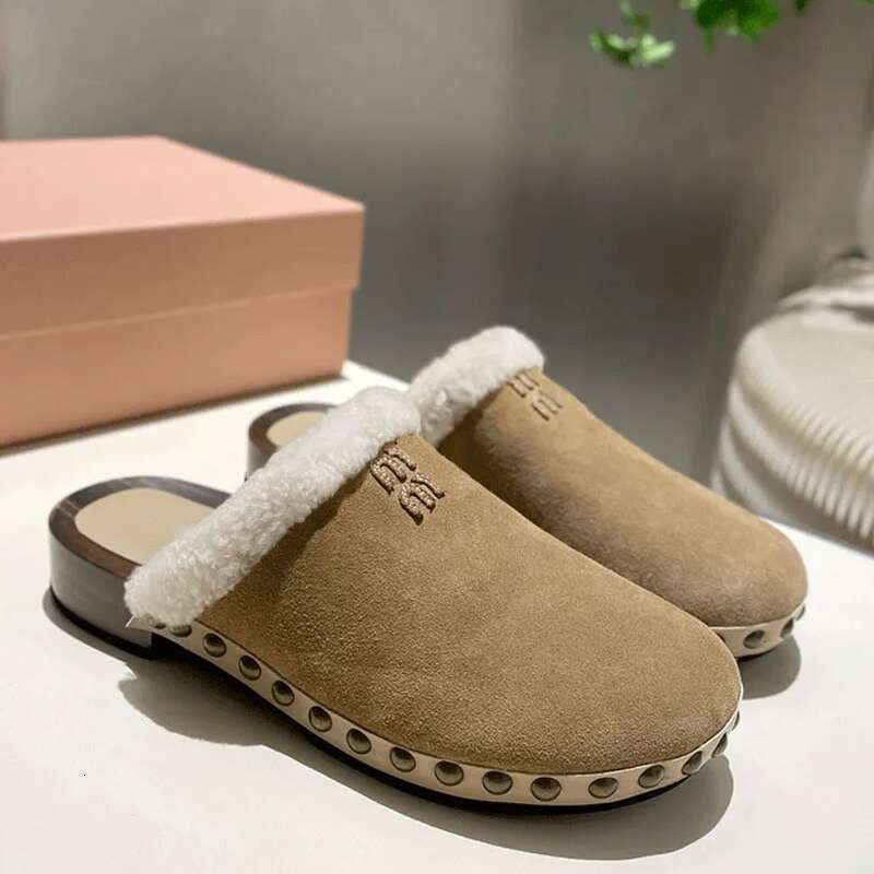 Womens Fashion Slippers Designer mule clog sabot slipper Suede Shearling Wool flat warm winter womens shoes Ladie Popular Retro Slipper fur slide