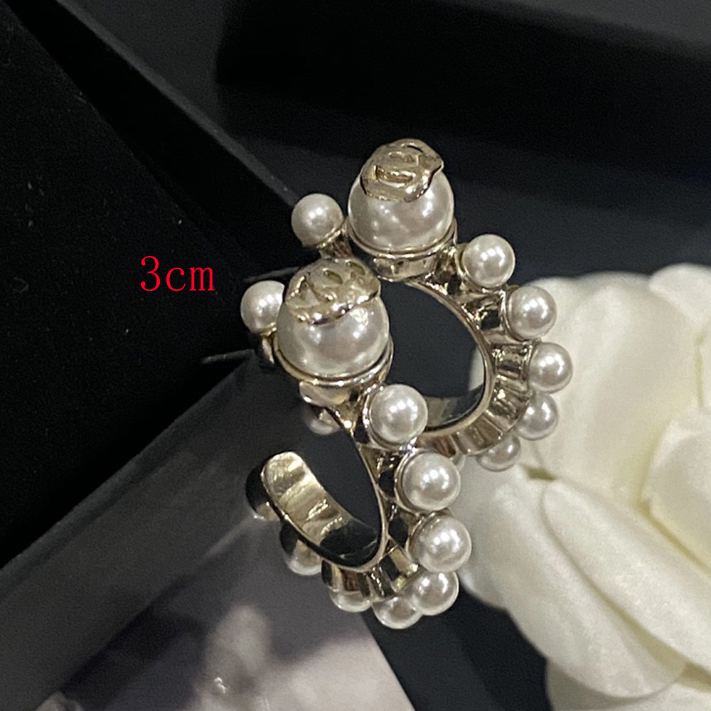 Dainty Circle Stud Earrings Diamond Crystal Letter Earring Flower Heart Eardrop Gold Tone Accents Trendy Jewelry for Women Stylish Gift for Special Occasions