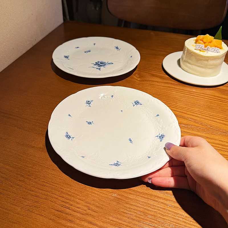 Luxury Exquisite Blue Dinner Plates Household Patchwork Floral Ceramic Disc Nordic Style Underglaze Colour Western Tableware Y251129
