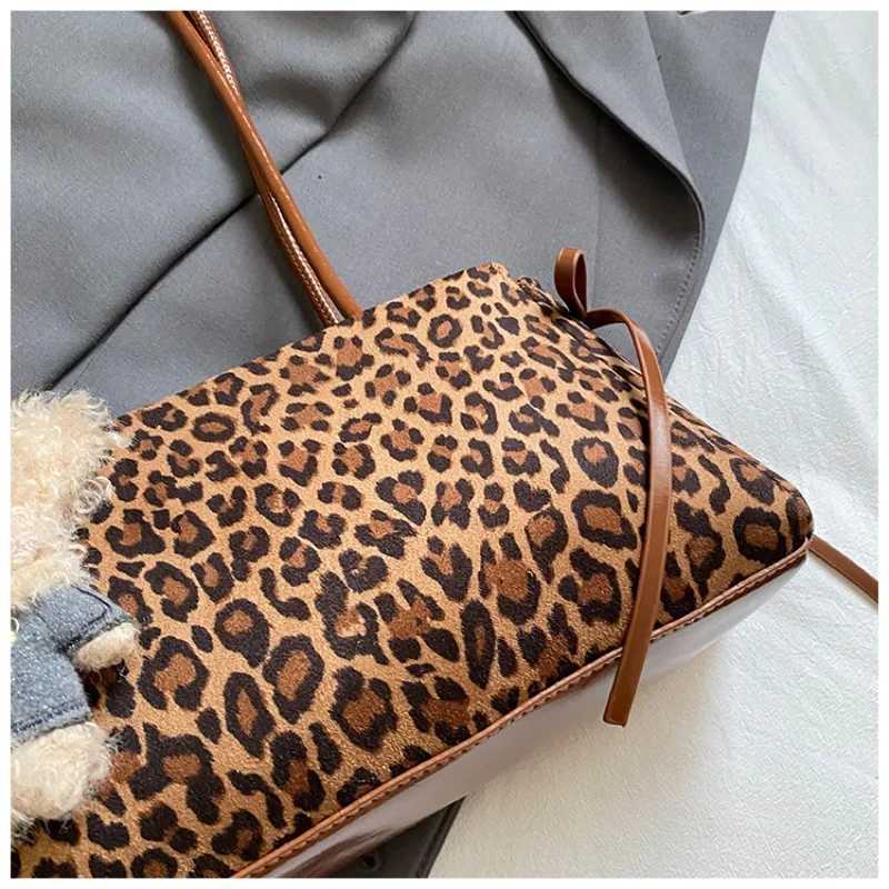 Leopard Print Shoulder Bags Large Capacity Double Sided Use Sense of Luxury Zipper Tote Bags for Women 2025 Hot Sale K251128