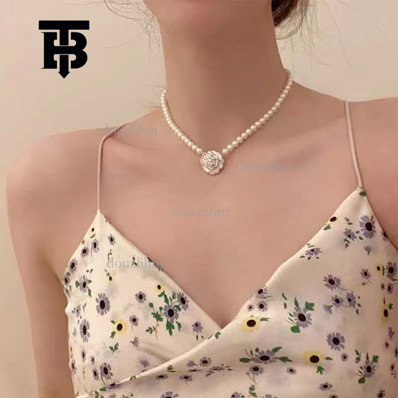 TB BHULAMTE Women's Camellia Flower Necklace, Chinese-Style Acrylic Resin Pearl Jewelry with Heart Love Circle Pendant - 40 cm Popcorn Chain, Black an - view 4