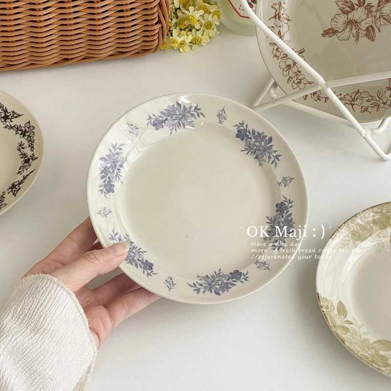 Luxury French Ceramics Small Plates Retro Floral Snack Disc High-end Casual Dessert Plates Household Afternoon Tea Cake Tableware Y251129