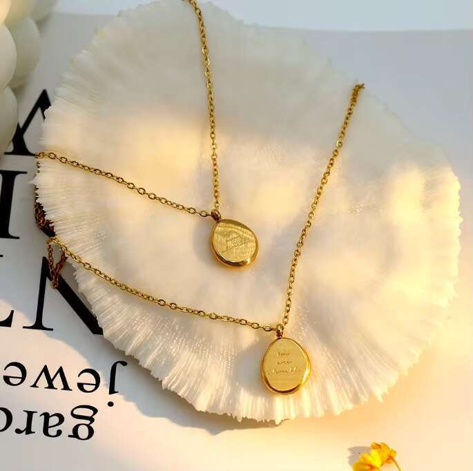 DHCollections Custom Stainless Steel Clavicle Chain Women's Superior Sense Country Tide Geometric Irregular Oval Lettering Pendant Necklace