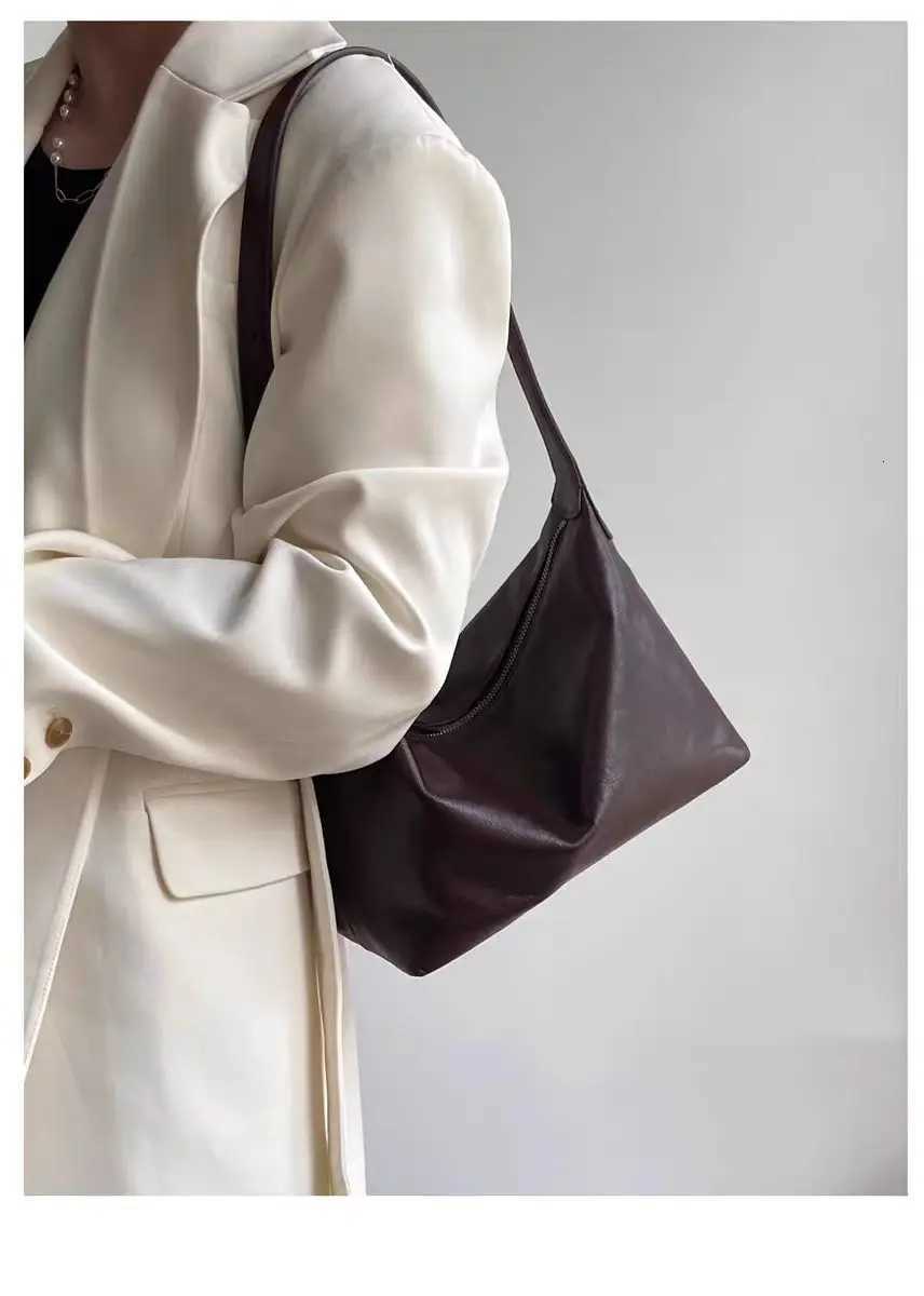 Relaxed Feeling Slouchy Style Women Crossbody Bag Light Weight Vegetable Tanned Cowhide Leather Female Shoulder Bag Leisure Tote K251128