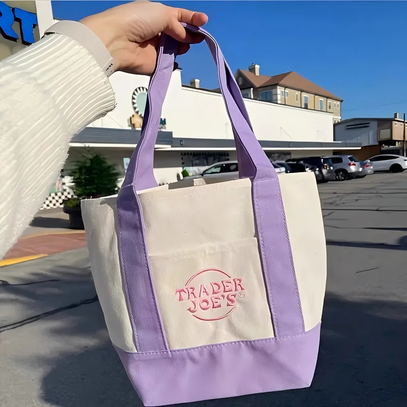 Trader JoeS WomenS Floral Tote Bag Stylish Spacious Beach Perfect For Summer Vacations Shopping Casual Outings 251129