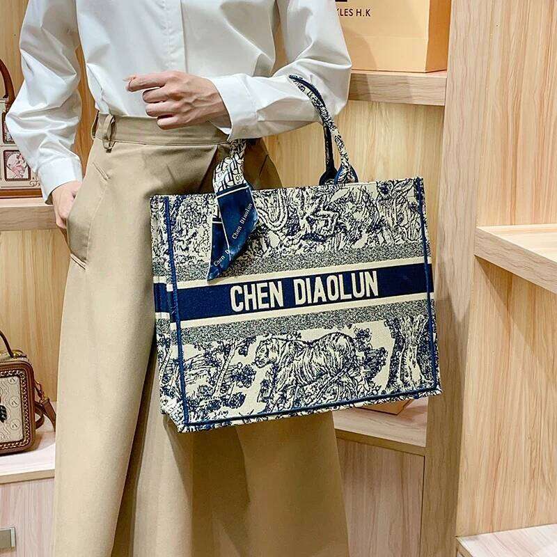 Hong Kong Embroidery Portable Tote New Spring and Summer Large Capacity Premium Commuter Bag