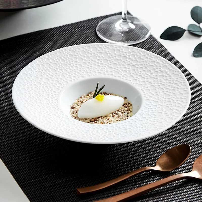 Luxury Round Gold Ceramic Dinner Plates Creative r Surface Black Dishes Soup Steak Flat Plate Household Pasta Bowl Tableware Y251129