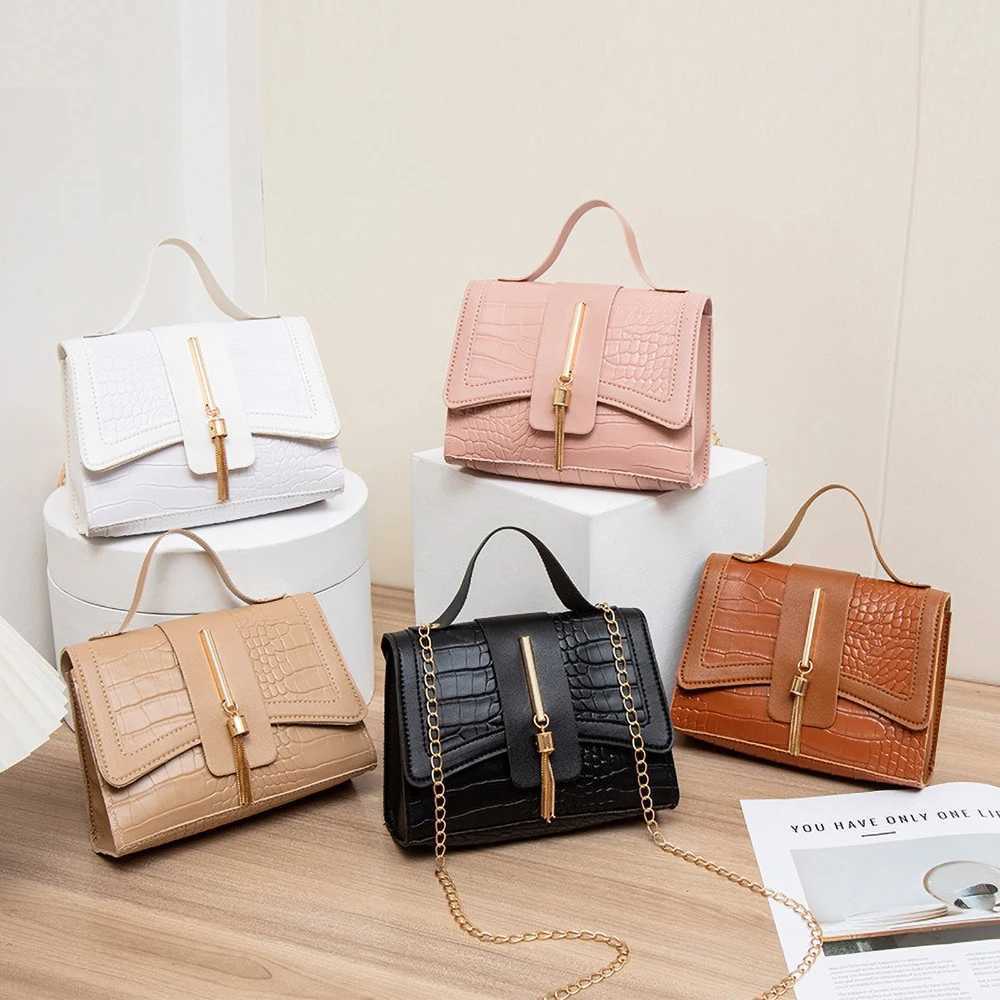 Trendy Crocodile Print Bag - Womens PU Square Shoulder Purse with Chain Strap Summer Niche Handbag K251128