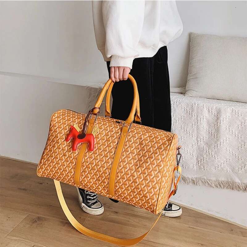 new fashion womens travel large capacity classic lage trend brand mens sports fiess bag designer handbag