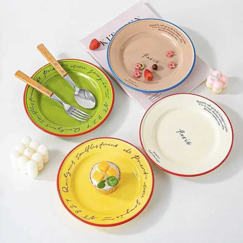 Luxury Korean Retro French Letter Ceramic Disc Graffiti Dessert Breakfast Pasta Creative Kitchen Supplies Food Photography Plate Y251129