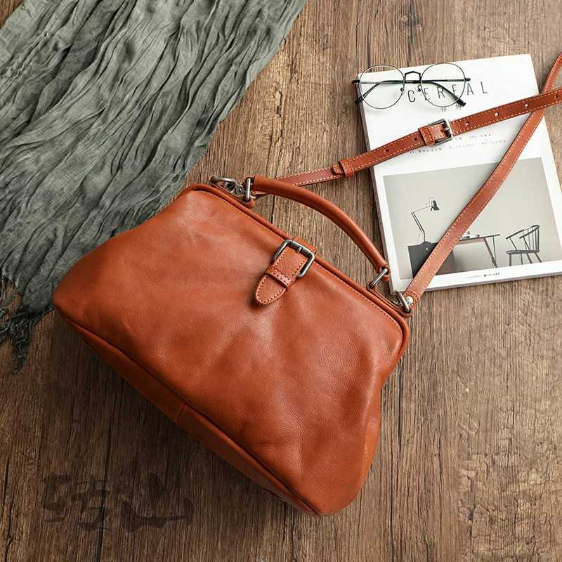 Genuine Leather Doctor Handbag 100 Cowhide Women Big Shoulder High Quality Vintage Manual Paint Crossbody Bags K251128