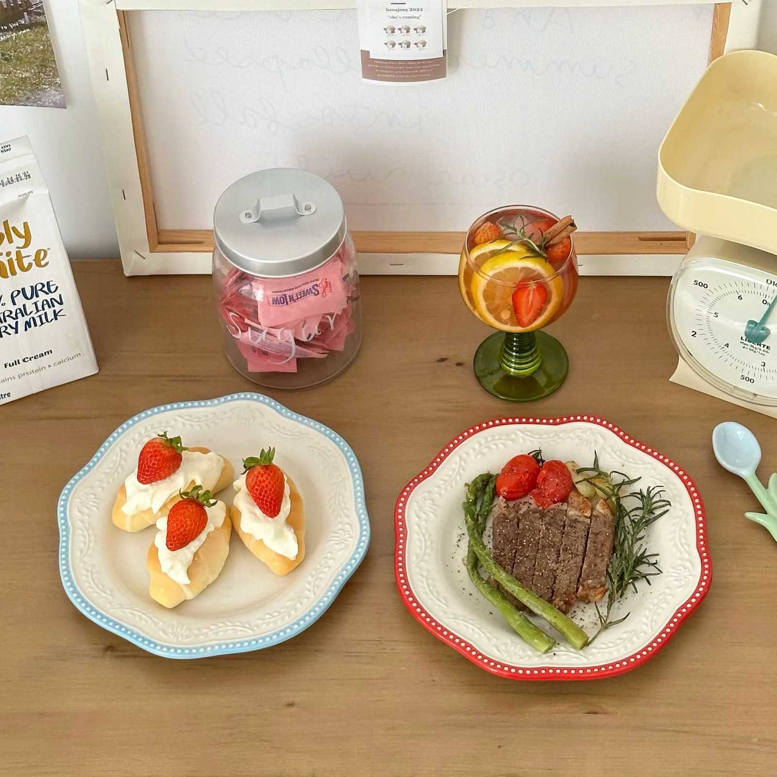 Luxury Korean Style Vintage Lace Breakfast Ceramic Plate Daily Dessert Cake Embossed Salad Plates Household High Quality Pasta Plates Y251129