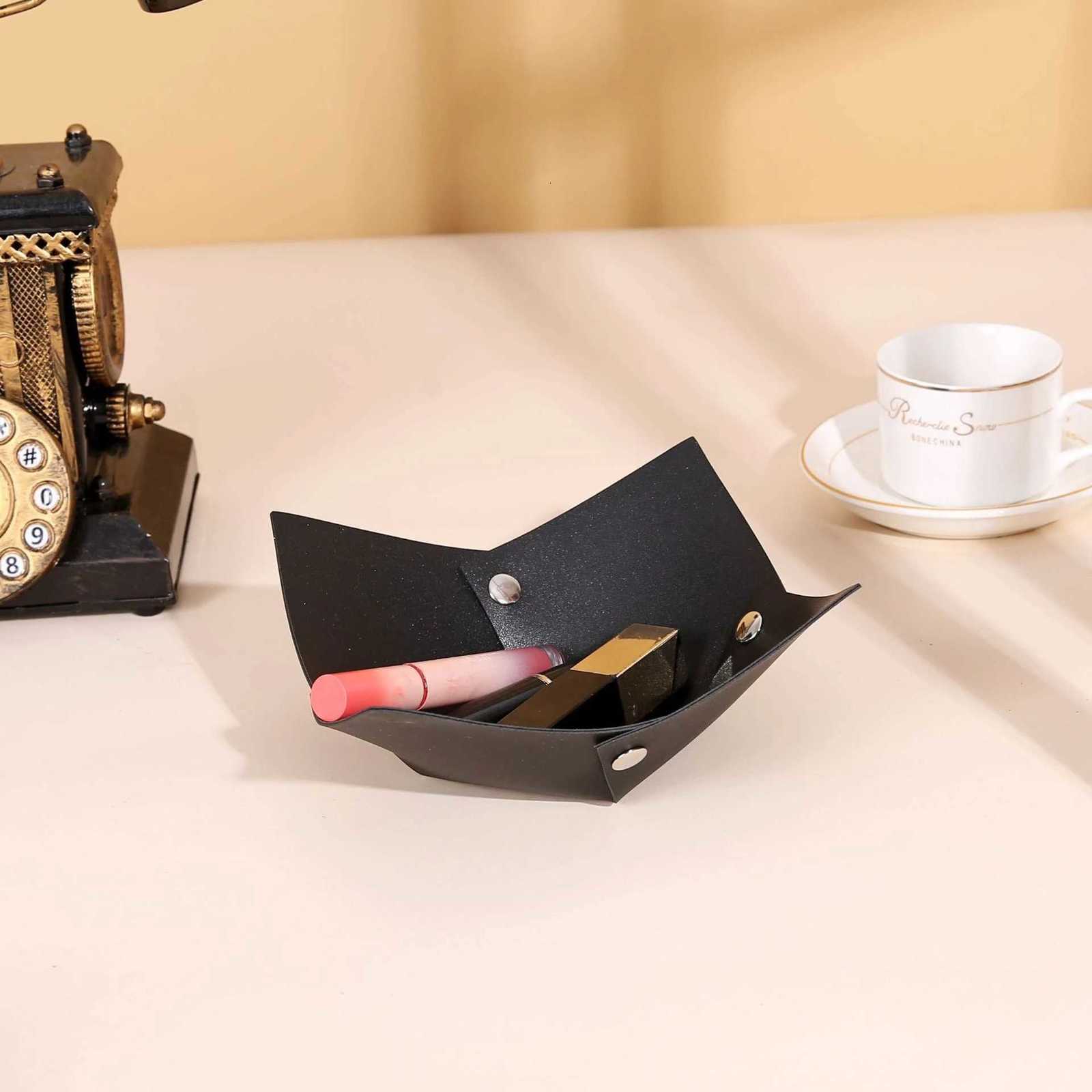 Leather Desktop Storage Box for Living Room Coffee Table Entrance Hall Home Folding Cosmetic Organizer Miscellaneous Items Y251129