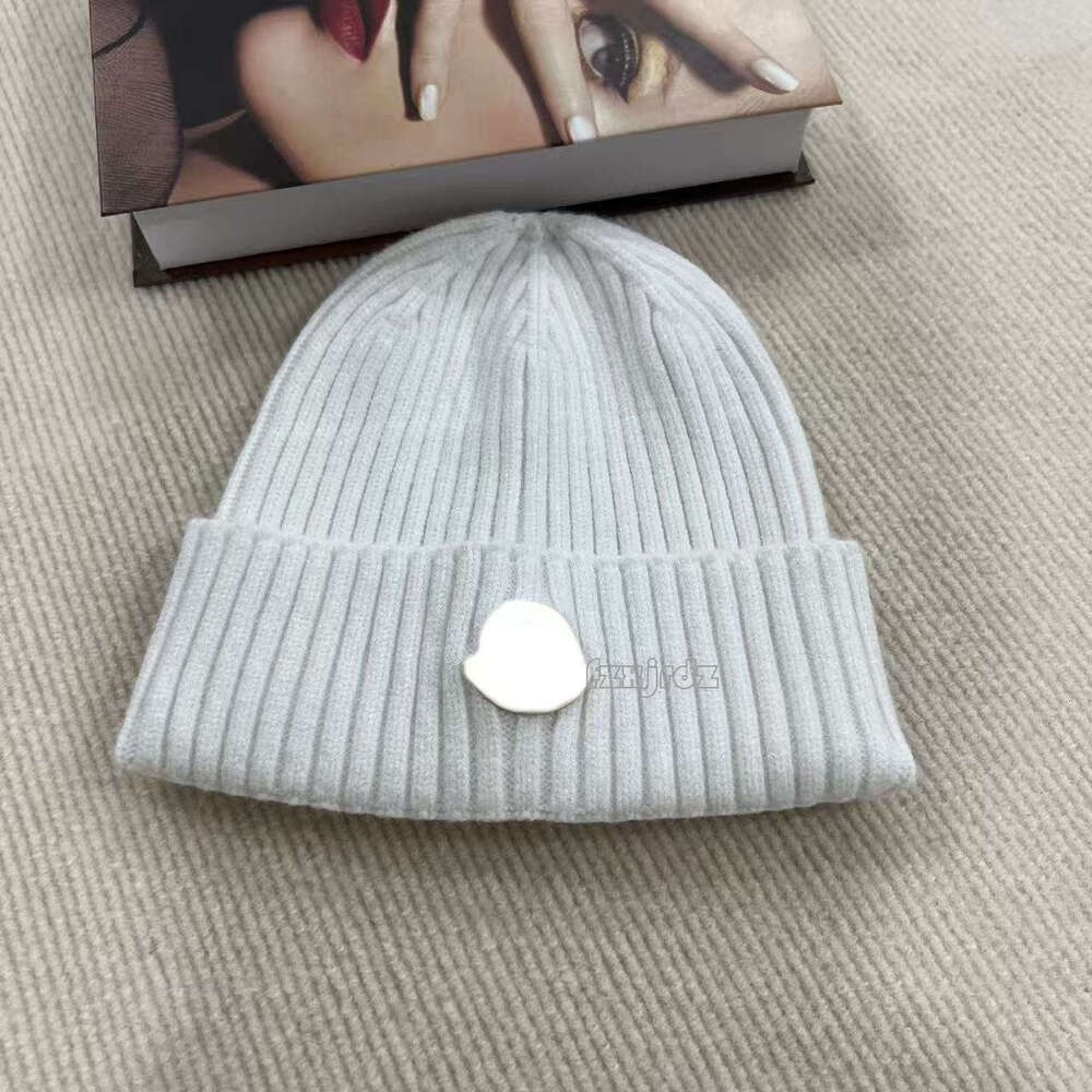 BeanieSkull Caps Soft Monclair womens cashmere soft designer Mens Beanie cap stylish thermal hat Trucker Hat Winter knitted