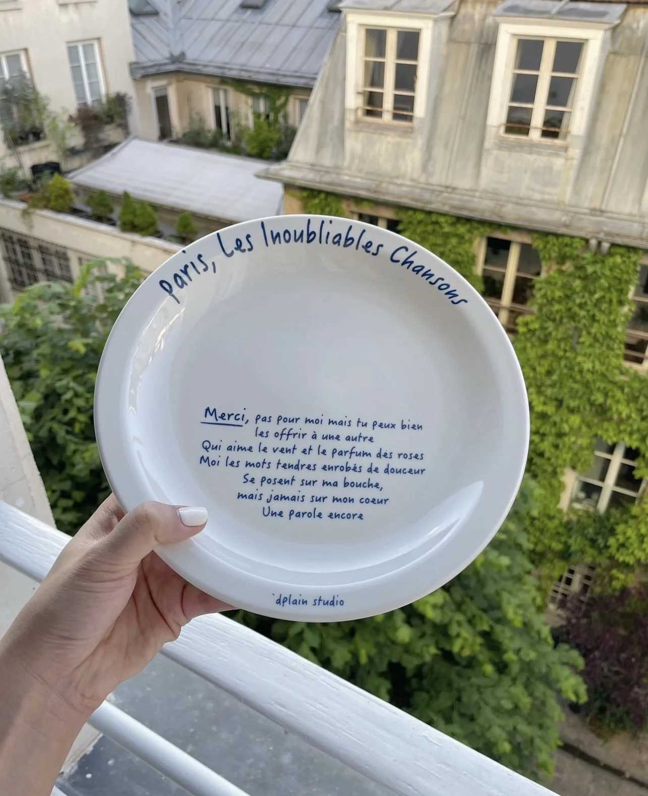 Luxury Korean Style Blue Lettering Ceramic Plate Simple Household Dessert Breakfast Cutlery Daily Sand Coffee Shop Tablewares Y251129