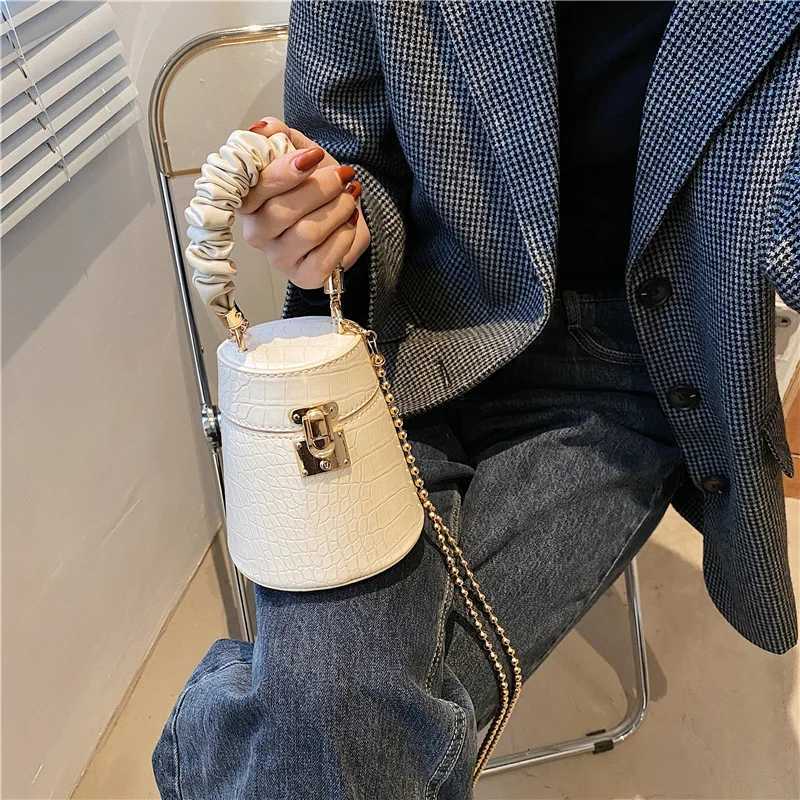 Fashion Crocodile Pattern Womens Bag Lock Chain Trendy Cross Shoulder Handbag K251128