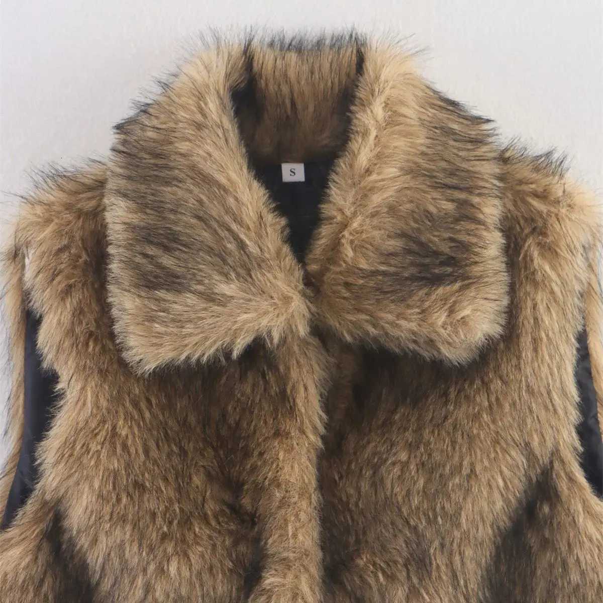 New In Faux Fur Vest For Women 2025 Autumn Winter Fashion Sleeveless Coat Lady Solid Casual Waistcoat Chic ClothesStreet RetroT251129