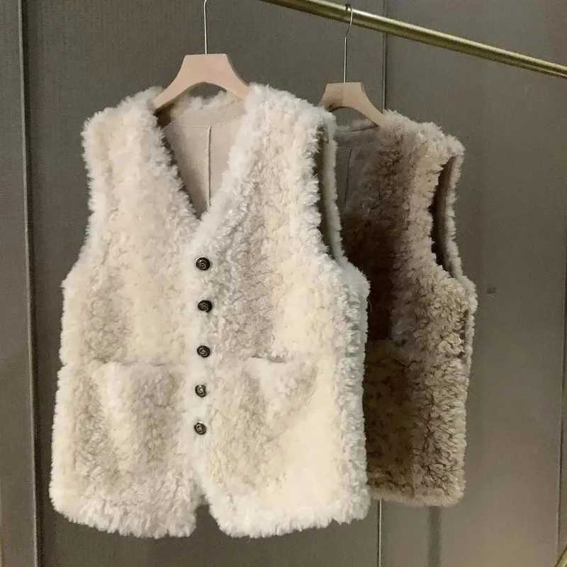 Female Lamb wool Waistcoat Jacket 2025 Spring Autumn New Single Breasted Slim Sleeveless Coat Warm Womens Short Casual Vest TopT251129