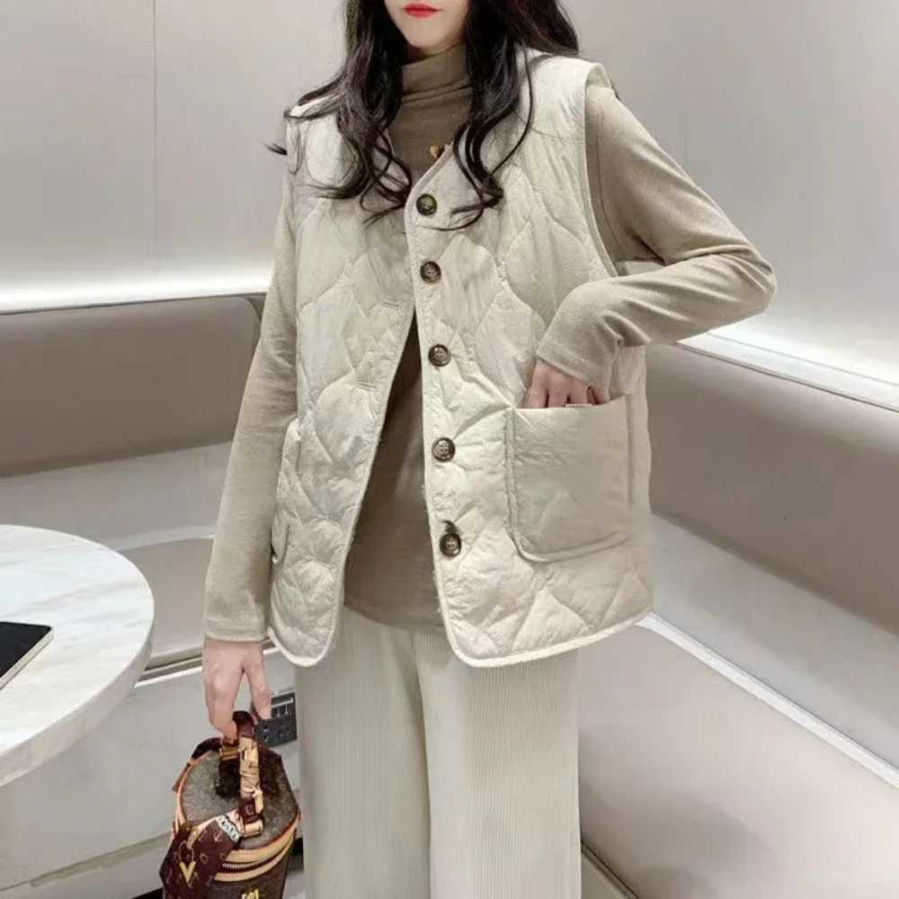 Warm Padded Cotton Vest for Women Quilted Youthful Pretty Elegant New Outerwear Waistcoat Woman Demi-season Korean Style CasualT251129