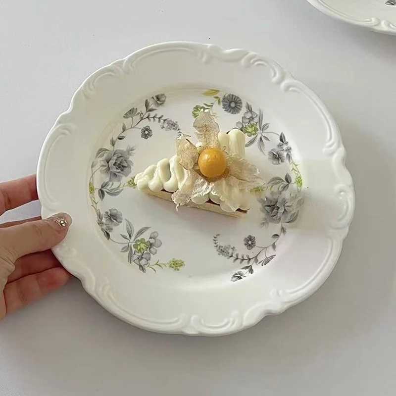Luxury French Floral Serving Plate Vintage Ceramic Household Dishs High-end Breakfast Tray Exquisite Dessert Western Dish Plates Y251129