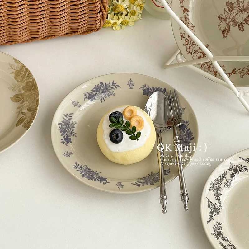 Luxury French Ceramics Small Plates Retro Floral Snack Disc High-end Casual Dessert Plates Household Afternoon Tea Cake Tableware Y251129