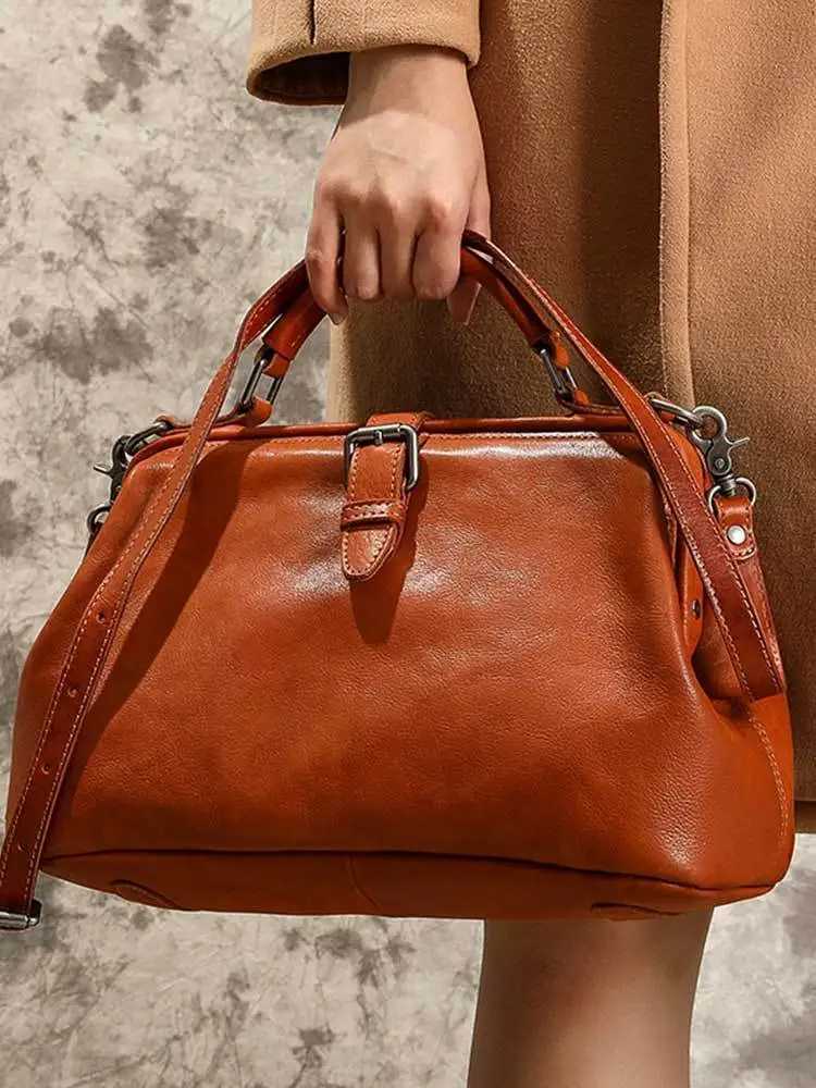 Genuine Leather Doctor Handbag 100 Cowhide Women Big Shoulder High Quality Vintage Manual Paint Crossbody Bags K251128