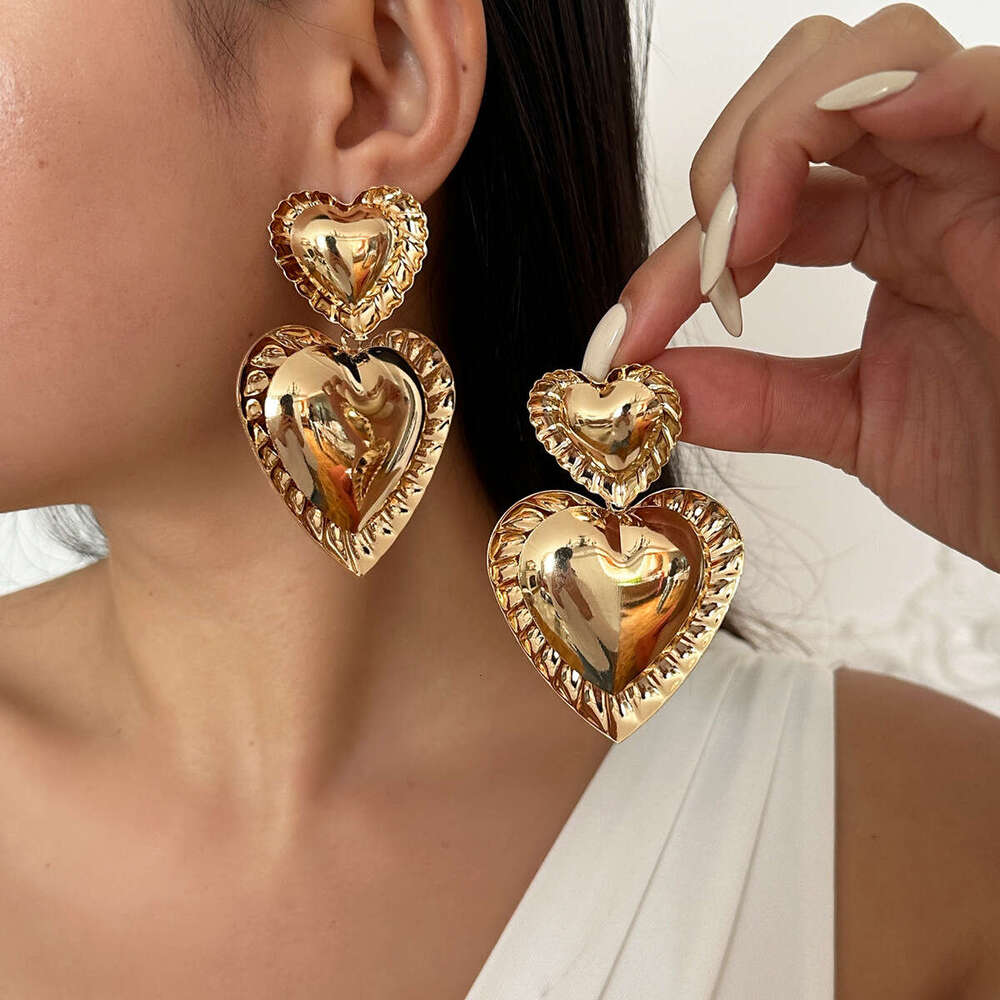 exquisitely crafted niche textured diecast aluminum earrings for ladies