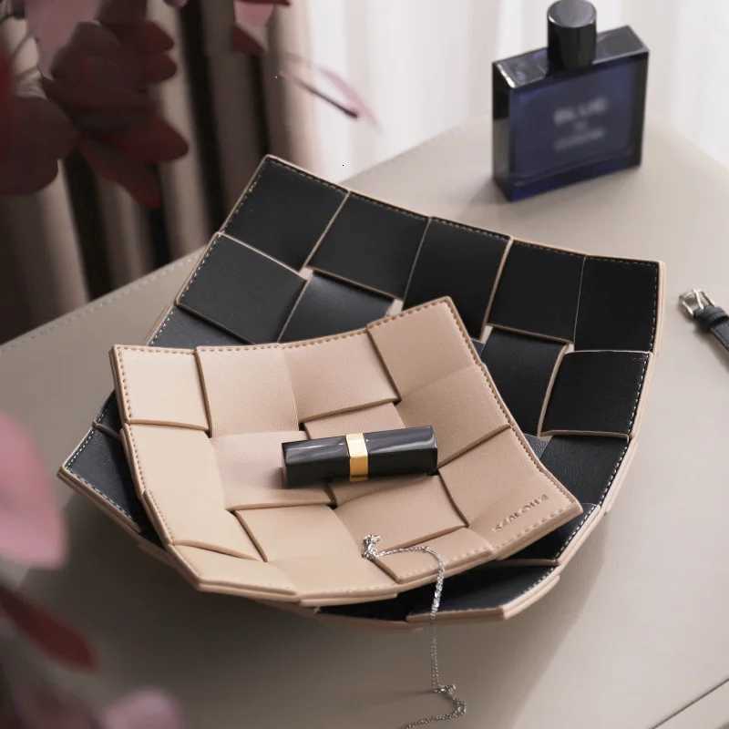 Colorblocking Leather Tray Woven Storage Tray Home Premium Key Lipstick Storage Tray Decorative Ornament Y251129