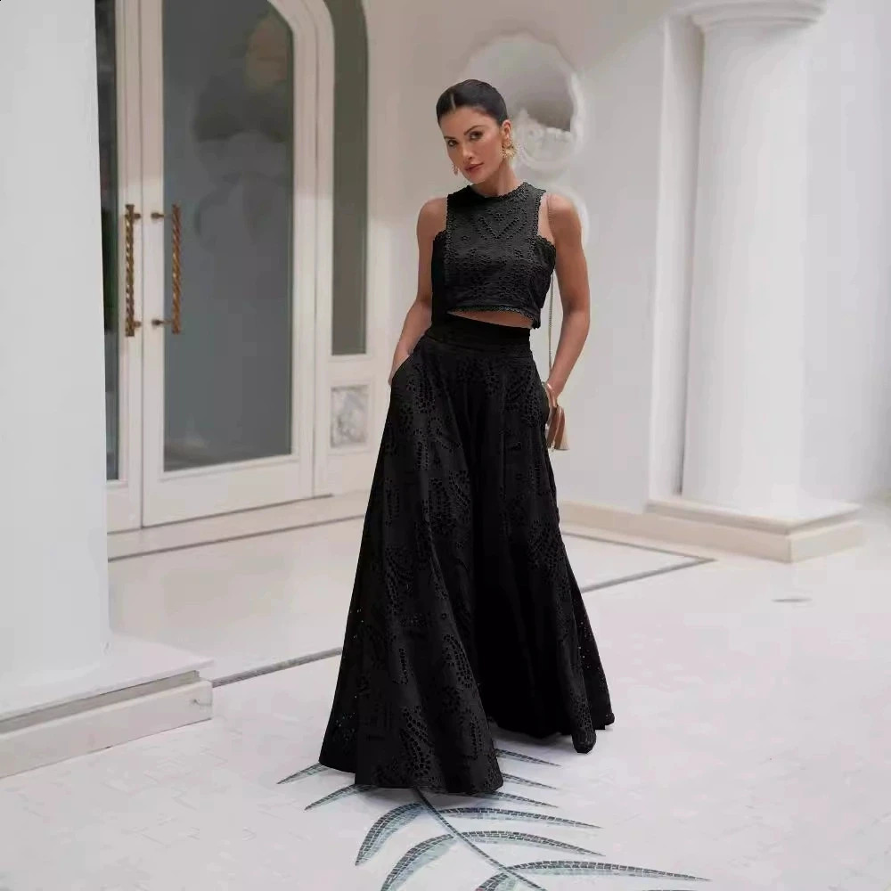 Hollow sleeveless top half leather cover embroidered pocket long leather cover casual holiday warmth waist decal two-piece set 250423