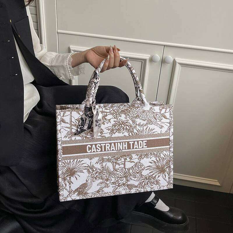 Trendy Minimalist Crossbody Bag For Women With Solid Color And High-End Casual Business Fashion