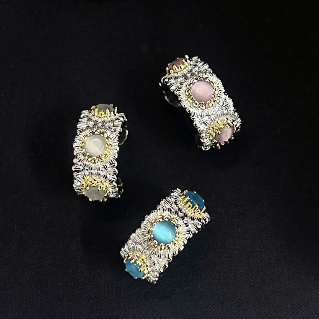 Designer Ring Italian Craft Light Luxury High-End Colorful Gemstone Small Daisy Ring Vintage Design Flower Brushed Ring for Women