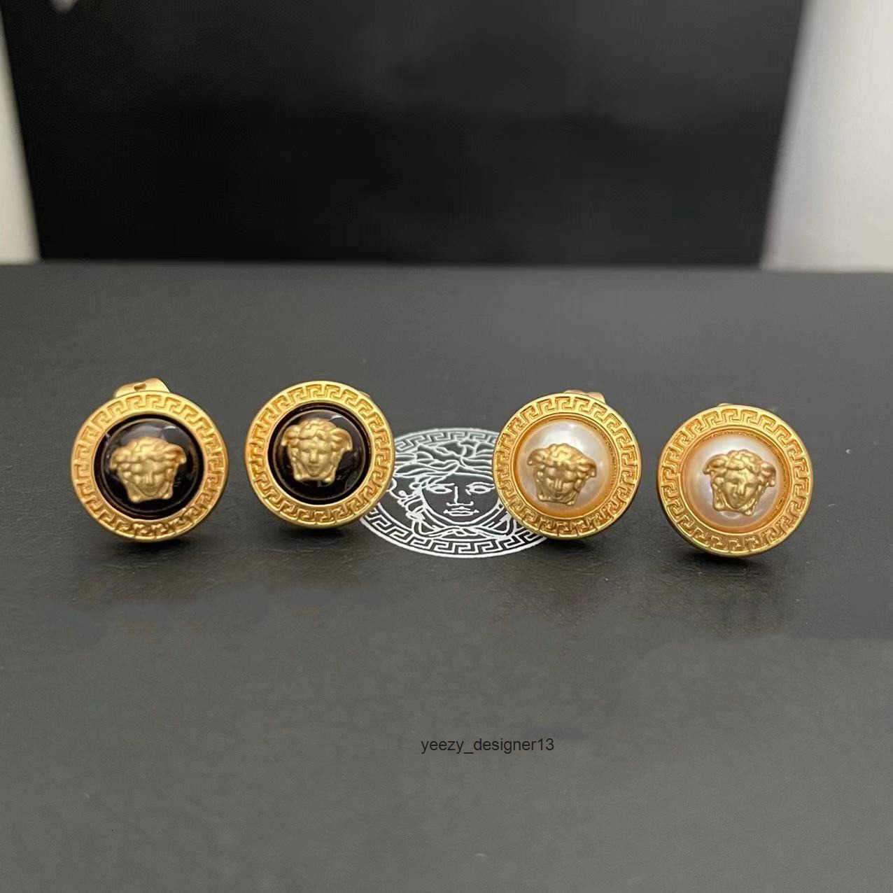 designer earrings stud luxury jewelry for men women gold silver woman minimalist high end niche design round short fashion versatile brass m versacely versace2 LZZE